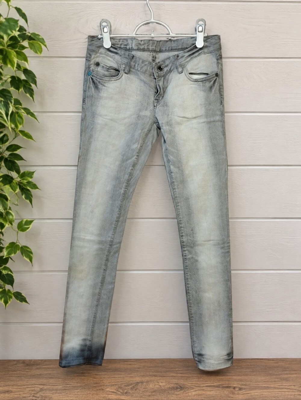 Size 25 Hurley 81 Skinny Gray Denim Jeans like new